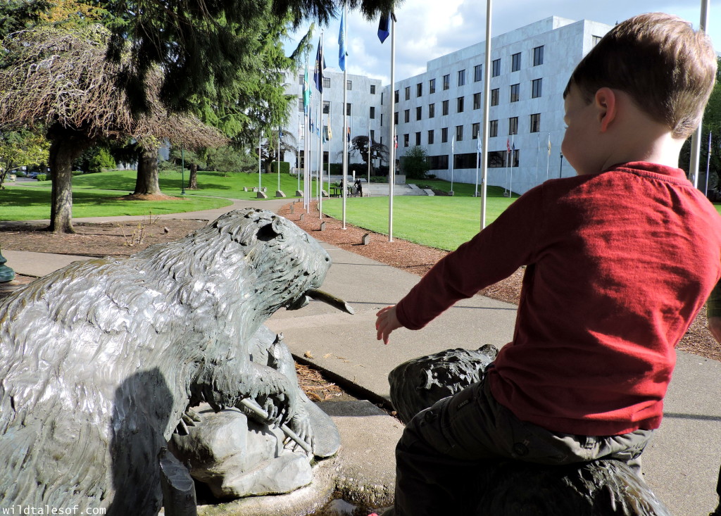 Oregon-California Road Trip: Oregon State Capitol in Salem | WildTalesof.com