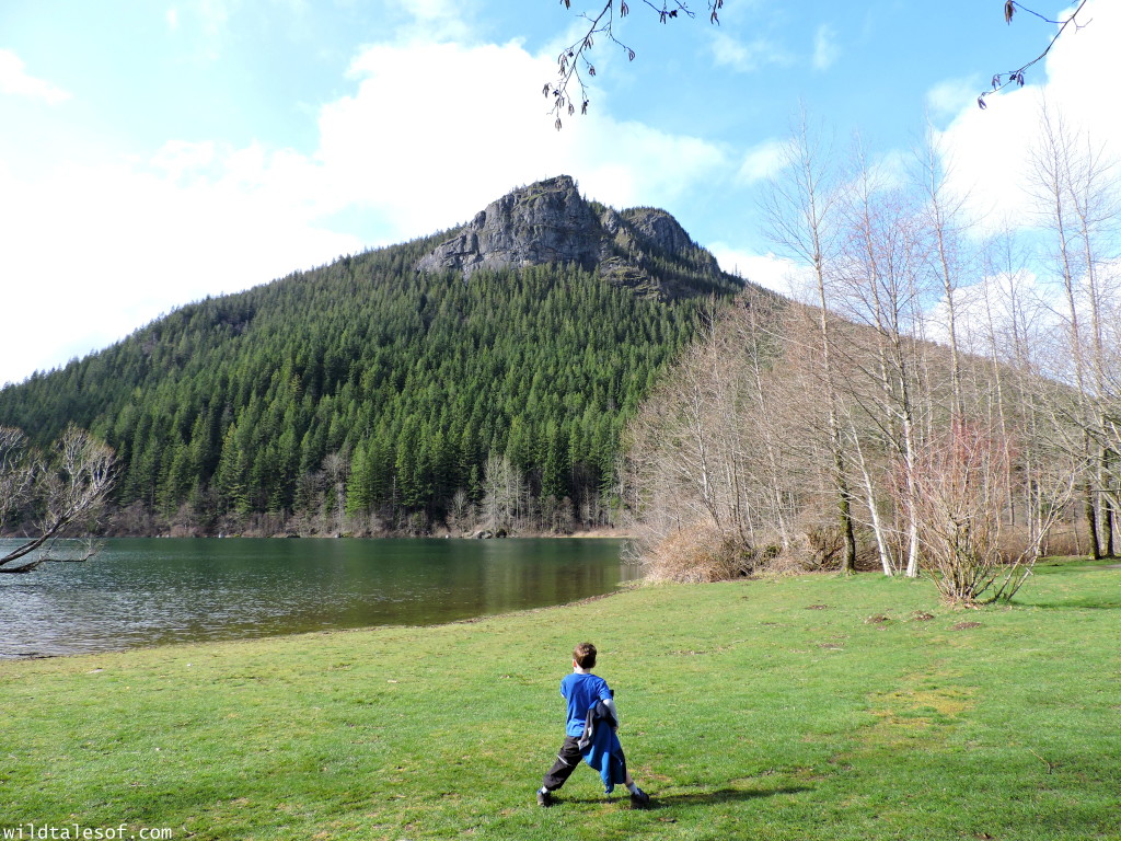 Hiking with Kids: Seattle Area Hikes with Viewpoints--Rattlesnake Ledge | WildTalesof.com