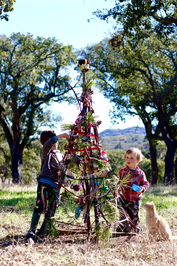 Families Get Outside December | WildTalesof.com