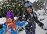 Keeping Kids Warm, Happy & Outside in Winter +Snow Day Traditions | WildTalesof.com